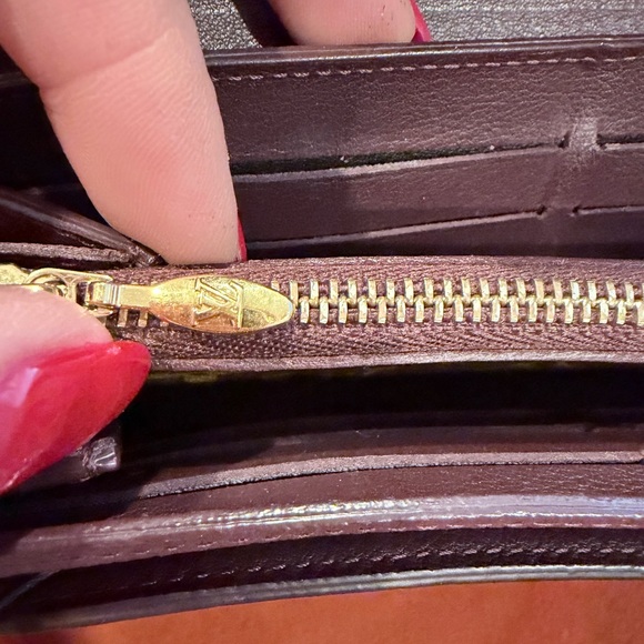 Authentic Louis Vuitton Elyse Long Wallet - Picture 12 of 16
